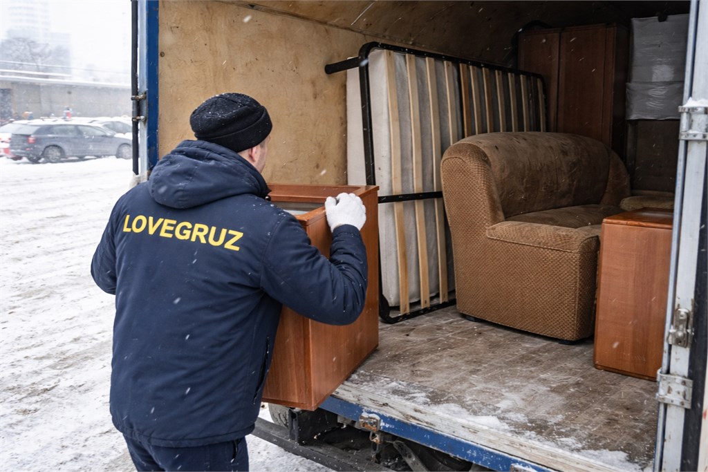 Перевозка мебели и техники LOVEGRUZ